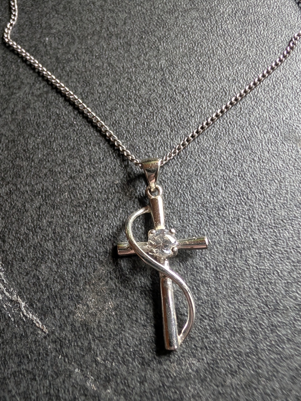 Sterling Silver Cross Pendant Necklace with Clear Stone